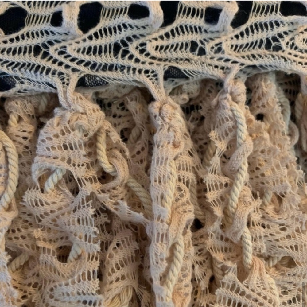 ALBERTO MAKALI Vintage
Crochet Fringe
Dress Black Lined Tan Openwork - Picture 6 of 8